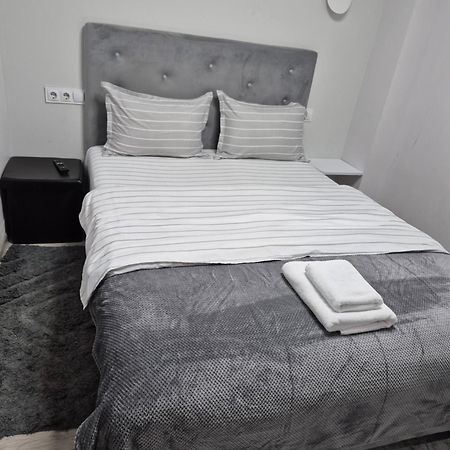 Budget Private Room Chisinau Luaran gambar