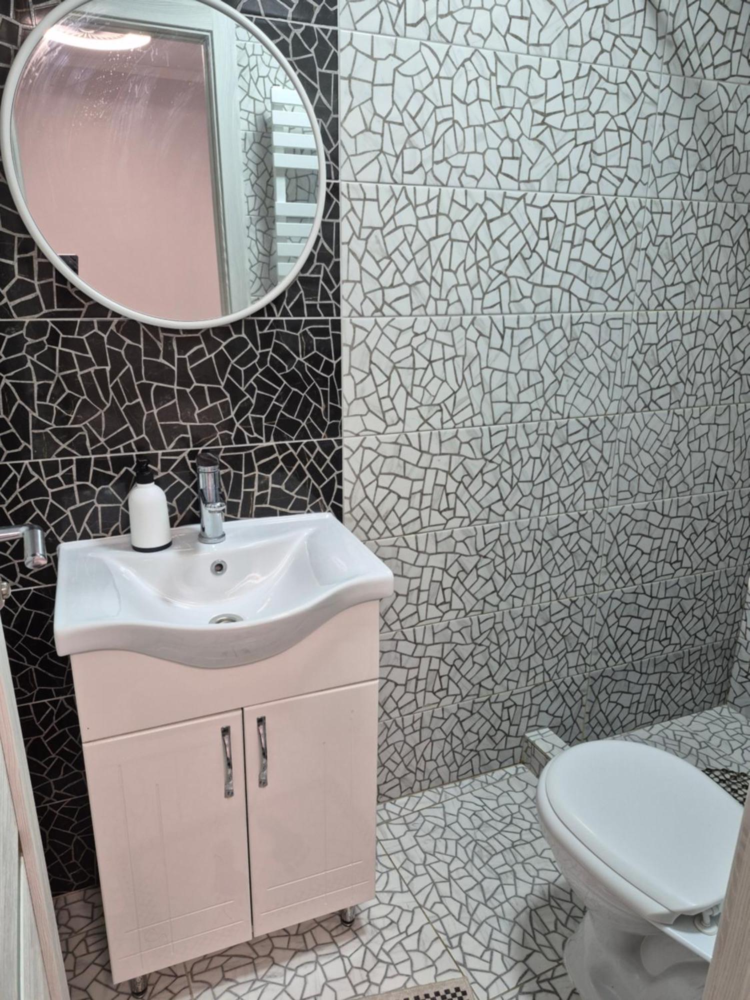 Budget Private Room Chisinau Luaran gambar